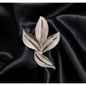 Vintage Crown Trifari Silver-Tone Leaf Brooch Pin 1960s Elegant Design